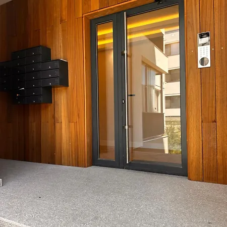 Cozy & Free Private Parking Apartmán Craiova