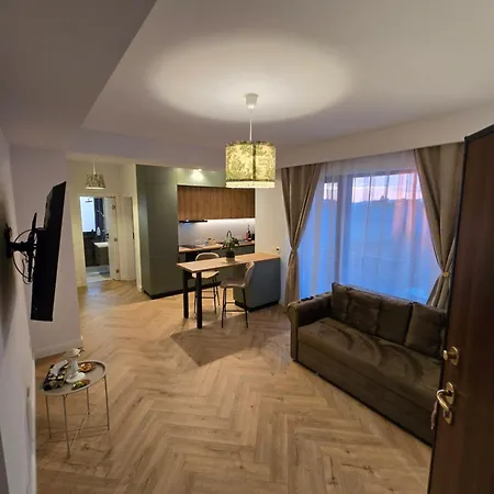 Cozy & Free Private Parking Apartmán Craiova