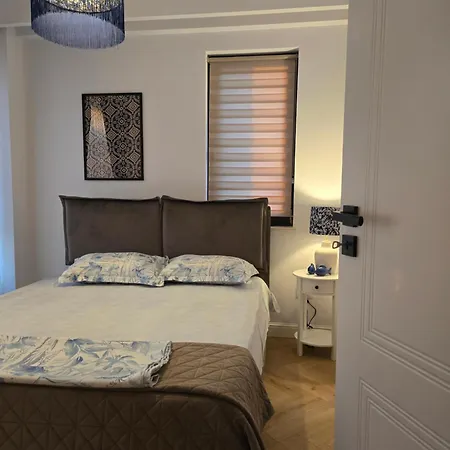 Cozy & Free Private Parking Apartmán Craiova