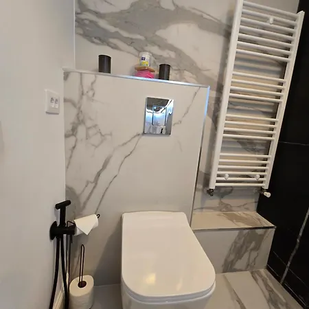 Apartmán Cozy & Free Private Parking *