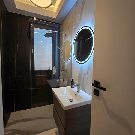 Apartmán Cozy & Free Private Parking *