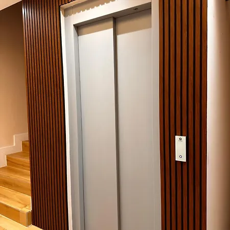 Apartmán Cozy & Free Private Parking *