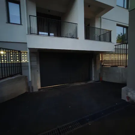 Apartmán Cozy & Free Private Parking *
